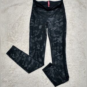 SPANX Black Camo Look at Me Now Leggings, Small